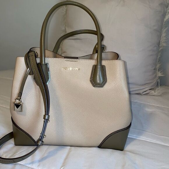 MICHAEL KORSMercer Gallery Medium Color Block Pebbled Leather Satchel